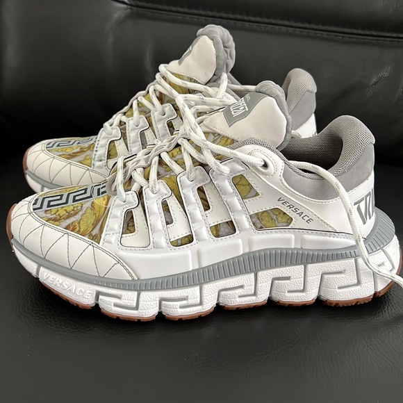 Versace Trigrecca sneaker - Picture 3 of 9
